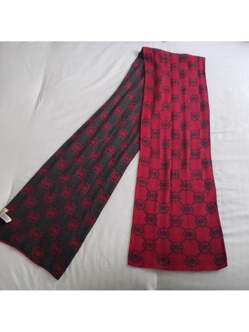 Michael Kors scarf - Picture 2 of 6